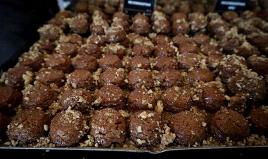 Η πικρή αλήθεια για το μελομακάρονο