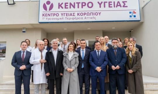Εγκαινιάστηκαν τα ανακαινισμένα Κέντρα Υγείας Βάρης και Κορωπίου