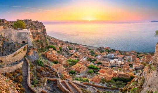 5 κάστρα της Ελλάδας για ρομαντικές αποδράσεις