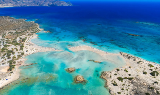 Τέσσερις ελληνικές παραλίες στις καλύτερες του κόσμου για το 2026 - Το Τοπ 20 του Tripadvisor