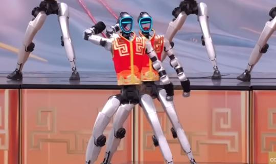 Υπερθέαμα πολεμικών τεχνών από... ανθρωποειδή ρομπότ