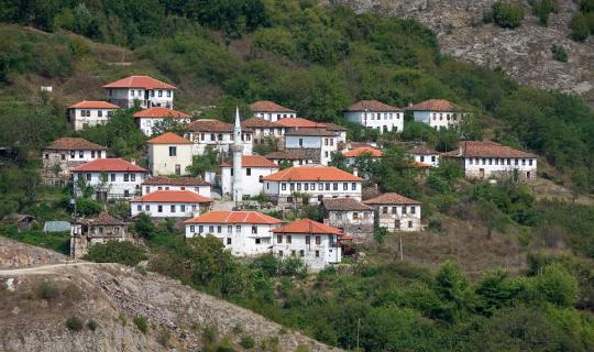 Κοττάνη: Το απομακρυσμένο Πομακοχώρι της Ξάνθης με τη φημισμένη ταβέρνα - μουσείο