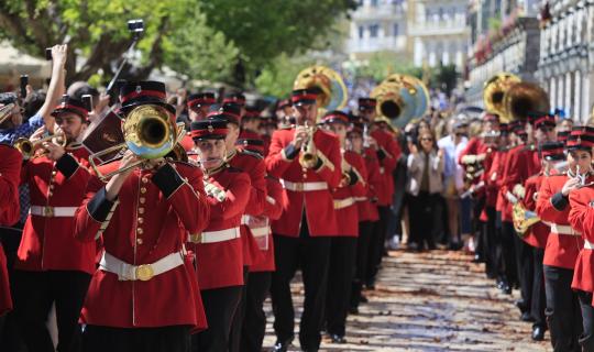 Κέρκυρα: Το φαντασμαγορικό Πάσχα και οι καλύτερες ανοιξιάτικες βόλτες
