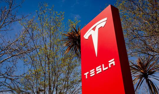 Χίλιες νέες θέσεις εργασίας στη Γερμανία από Tesla