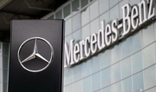 Mercedes-Benz: Από τα πολυτελή αυτοκίνητα στην αμυντική βιομηχανία;
