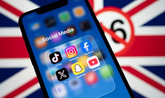 Βρετανία: Απαγόρευση social media σε παιδιά κάτω των 16 ετών - «Nα τους δώσουμε πίσω την παιδική τους ηλικία»