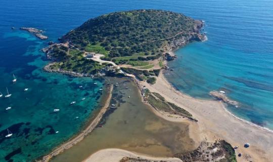 6 παραλίες κοντά στην Αθήνα για να νιώσετε σαν σε νησί