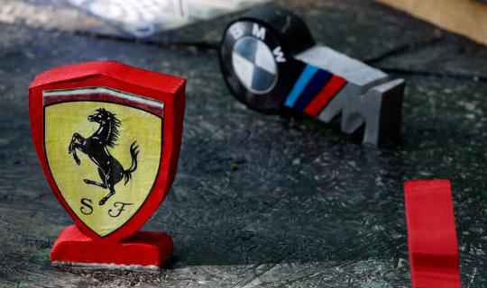 Ferrari και BMW ενώνουν δυνάμεις με Tesla και Κίνα για την μετάβαση από τον χαλκό σε φθηνότερο αλουμίνιο