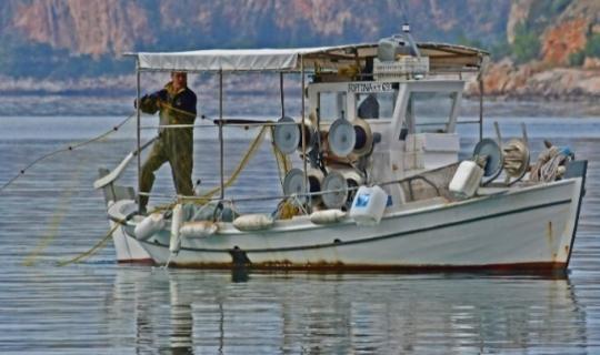 Δεύτερη πηγή εισοδήματος για τους επαγγελματίες ψαράδες ο αλιευτικός τουρισμός