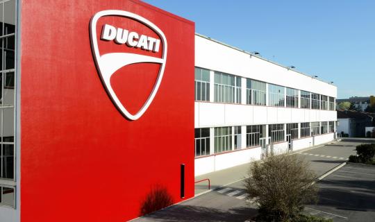Bloomberg: «Πωλητήριο» στη Ducati εξετάζει να βάλει η VW
