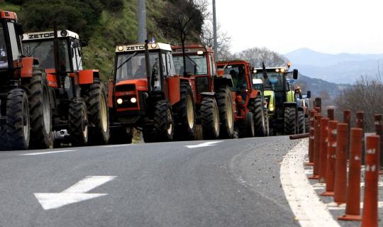 Αγρότες: Αναγκαία η στήριξη των καταναλωτών στις κινητοποιήσεις τους