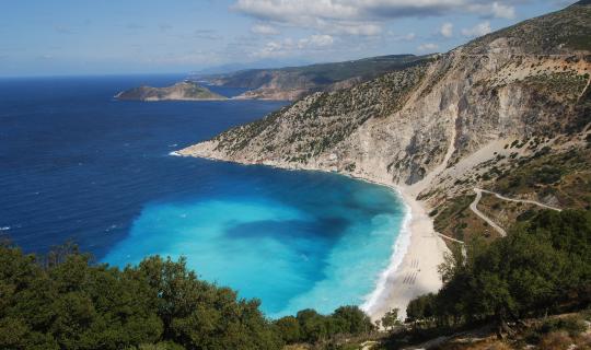 ΕΟΤ: Αφιερώματα σε Φολέγανδρο και Κεφαλονιά στον γαλλικό Τύπο