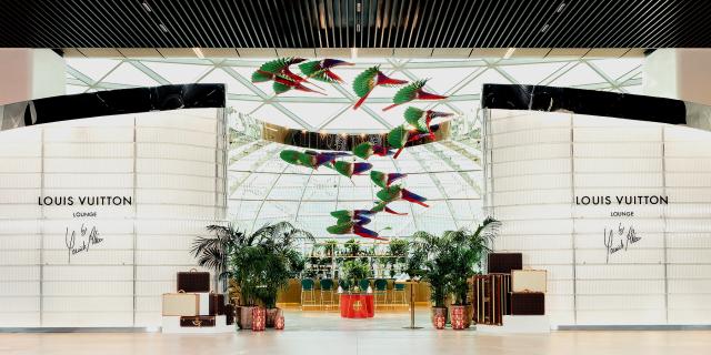 Η Louis Vuitton απογειώνει την πολυτέλεια στο πρώτο της lounge στο αεροδρόμιο του Κατάρ