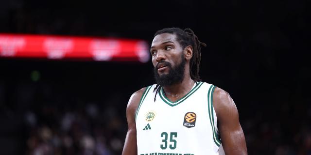 Τι χρήματα έχει βγάλει από τα παρκέ ο Κένεθ Φαρίντ