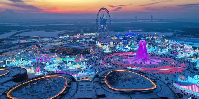 Άνοιξε το μεγαλύτερο θεματικό πάρκο πάγου και χιονιού στον κόσμο