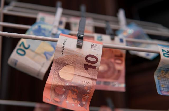 Αυτοί είναι οι μεγαλοοφειλέτες της Εφορίας και του e-ΕΦΚΑ - Δείτε τις λίστες