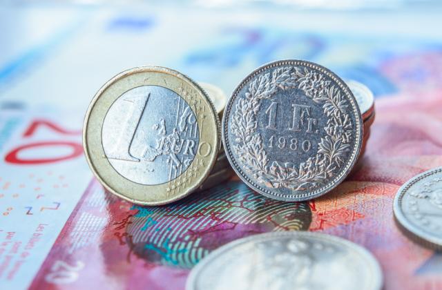 Διπλό όφελος από τις μετατροπές σε ελβετικό και step-up - Τι κερδίζουν οι δανειολήπτες