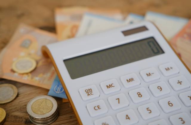 Αυτόματες φορολογικές δηλώσεις: Τελευταία ευκαιρία για έλεγχο από 1,5 εκατ. μισθωτούς και συνταξιούχους