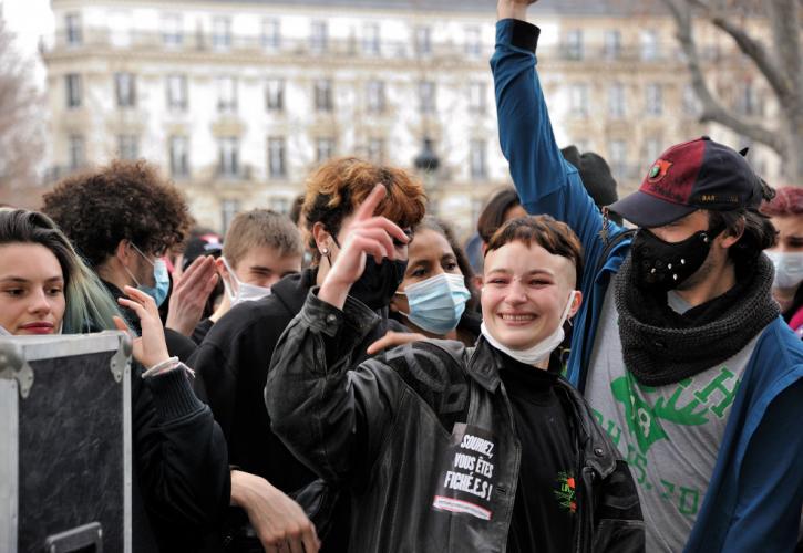Παράνομα κορονοπάρτι και στη Γαλλία - Επέμβαση της Αστυνομίας και πρόστιμα