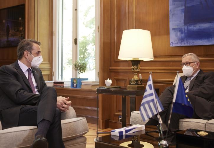 Ρέγκλινγκ: «Κλειδί» η υλοποίηση του σχεδίου Ταμείου Ανάκαμψης - Τι είπε με Μητσοτάκη για μεταρρυθμίσεις, Τρ. Πειραιώς