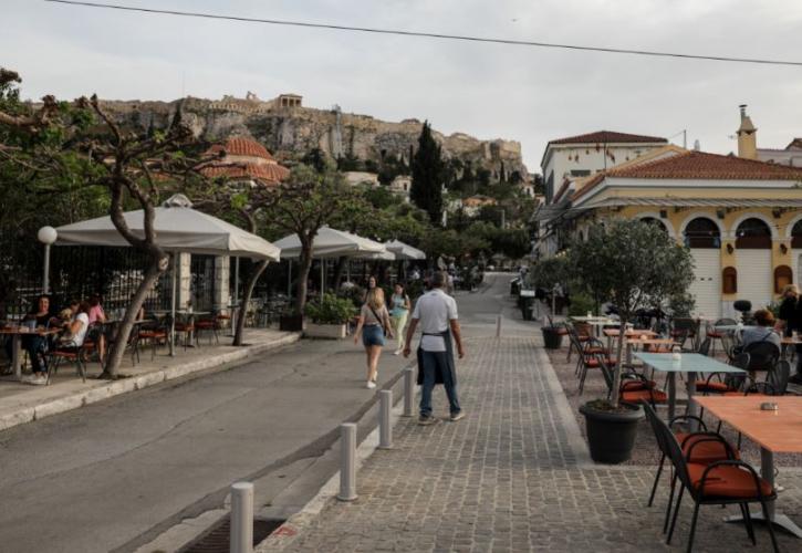 Τι αλλάζει στην έκδοση αδειών για μπαρ και εστιατόρια στην Αθήνα