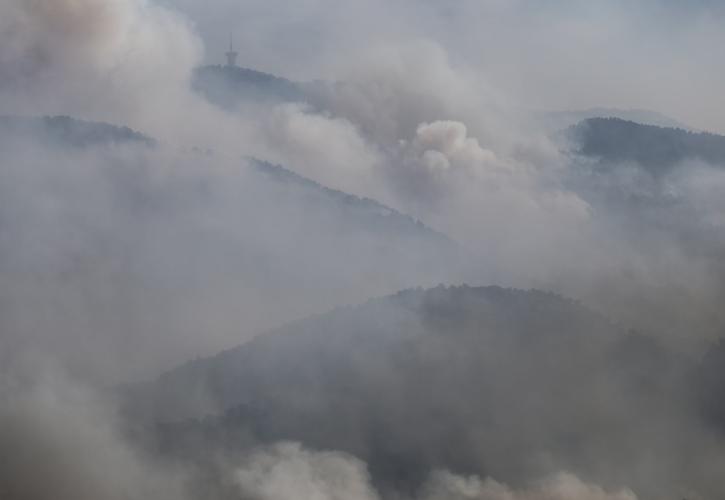 Συνεχίζονται τα προβλήματα με τις φωτιές στη Μεσσηνία, ιδιαίτερα σε Μέλπεια και Βλαχόπουλο