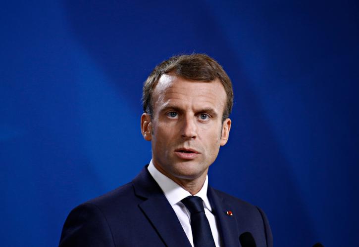 Γαλλία - εκλογές: Τρεις δημοσκοπήσεις δείχνουν ότι ο Μακρόν διευρύνει το προβάδισμά του