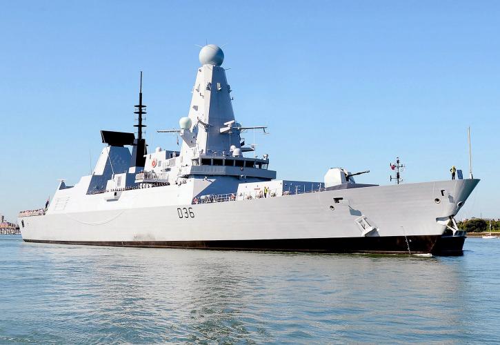 Προειδοποιητικές βολές από ρωσικό μαχητικό σε βρετανικό πλοίο στο λιμάνι της Οδησσού