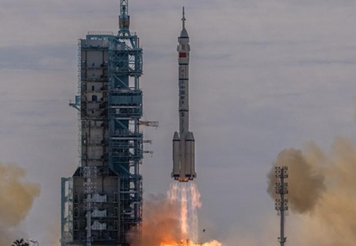Κίνα: Επιτυχημένη σύνδεση του Σεντζού-12 με τον διαστημικό σταθμό Τιανχέ