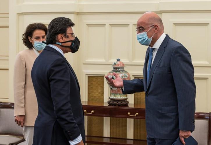 Συνάντηση Ν. Δένδια με τον πρέσβη των Ηνωμένων Αραβικών Εμιράτων