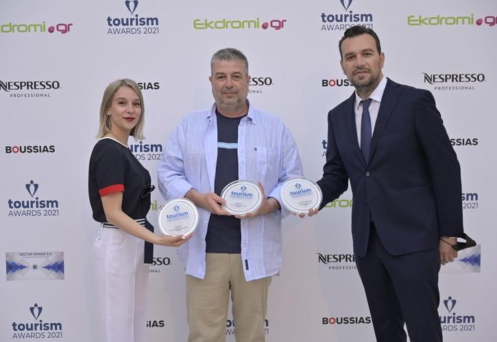 Tourism Awards 2021: Σάρωσε τα βραβεία το team του 18-24 Travel