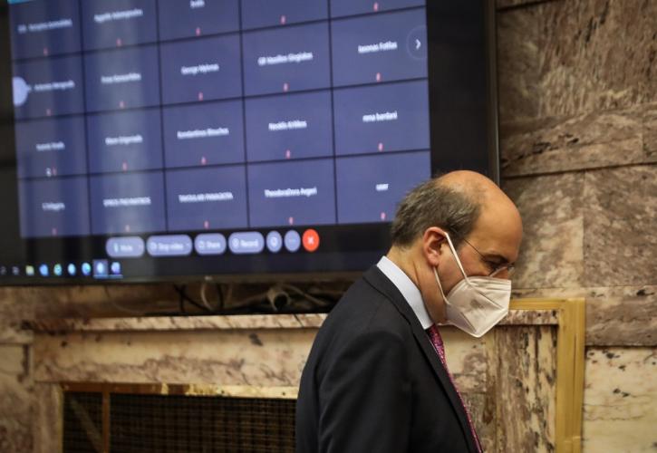 Ο υπουργός Εργασίας, Κωστής Χατζηδάκης, στη Βουλή