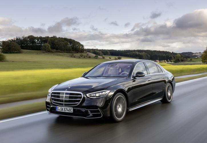 H Mercedes-Benz παρουσίασε την υβριδική S-Class