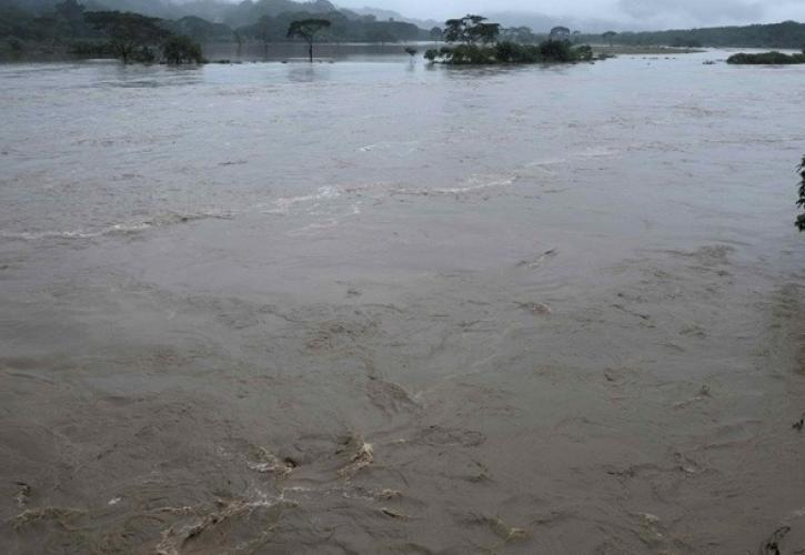 Μιανμάρ: Οι πλημμύρες δυσχεραίνουν τις προσπάθειες αντιμετώπισης της πανδημίας