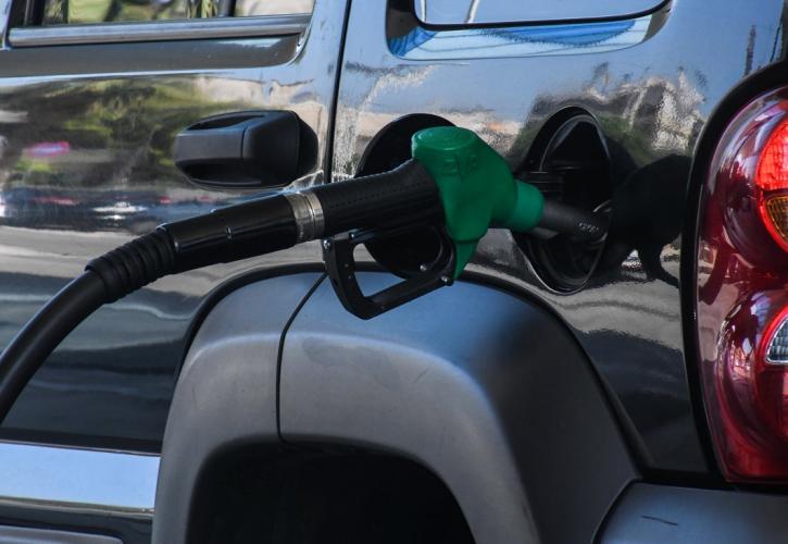 Νοθευμένα καύσιμα: Τα ύποπτα σημάδια και οι ελιγμοί που θα σώσουν τους οδηγούς