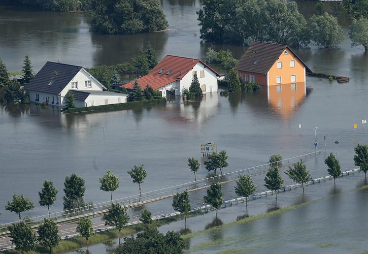 Καταστροφή ιστορικής κλίμακας στη Γερμανία από τις πλημμύρες