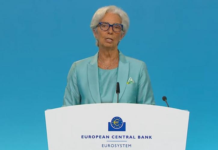 «Σήμα» από την Λαγκάρντ για μείωση των υποστηρικτικών μέτρων της ΕΚΤ