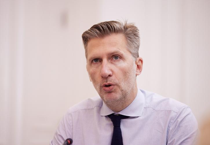 Σκέρτσος: «Τείχος ανοσίας με πειθώ, επιβράβευση και υποχρεωτικότητα»