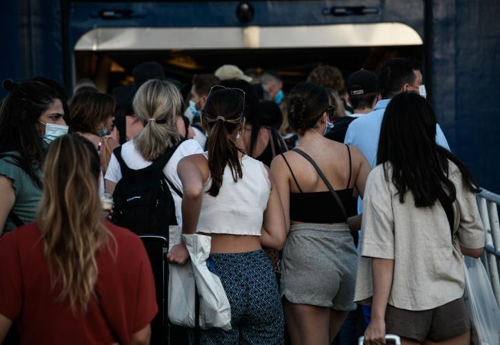 Σαρηγιάννης: Προς 6.500 κρούσματα κορονοϊού τον Δεκαπενταύγουστο