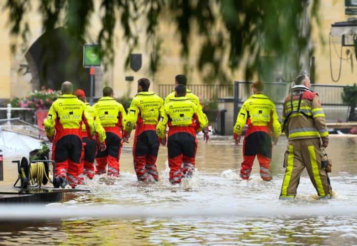 Γερμανία: Εκτεταμένα προβλήματα στα ΜΜΜ από το πέρασμα του τυφώνα «Νάντια»