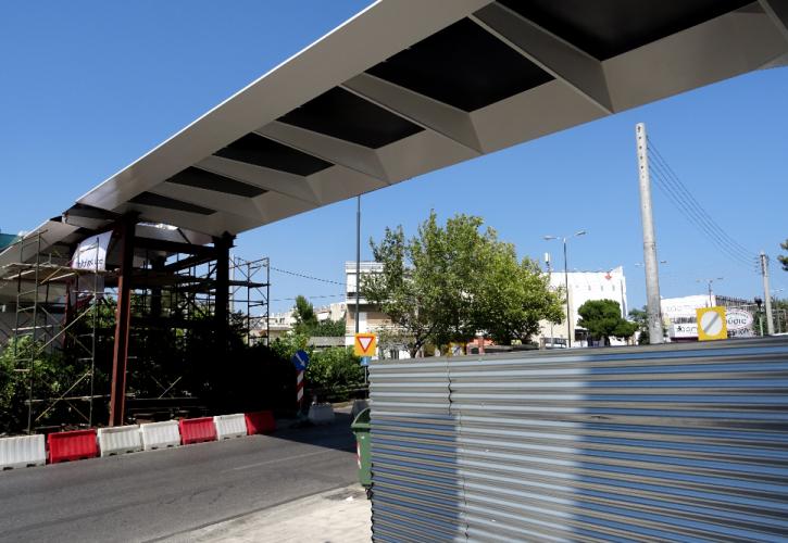 Στην λεωφ. Μεσογείων η τοποθέτηση της 3ης από τις 6, συνολικά, σύγχρονες πεζογέφυρες