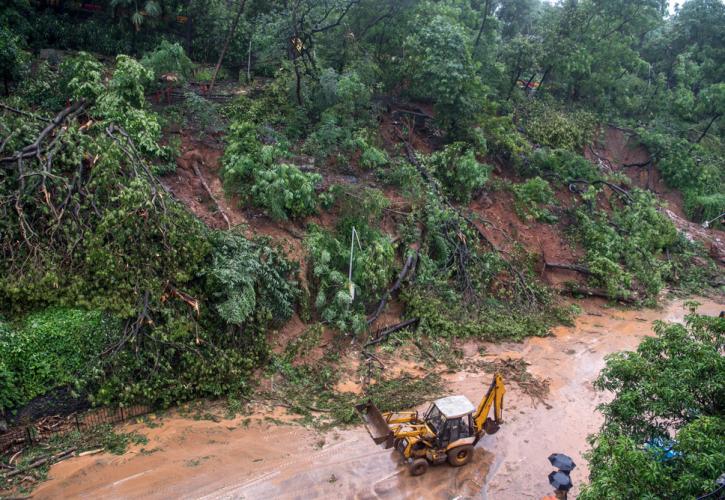 Βιετνάμ: Τουλάχιστον 11 νεκροί από πλημμύρες και κατολισθήσεις