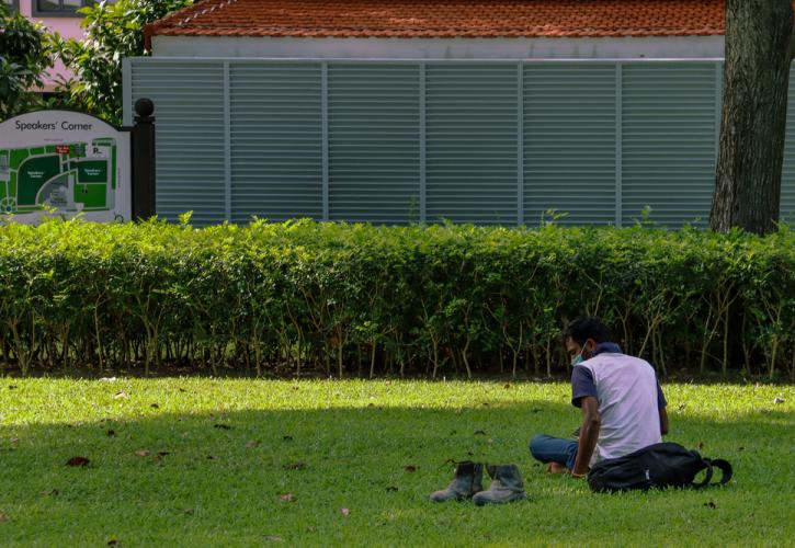 Η Σιγκαπούρη επεκτείνει την τηλεργασία, εν μέσω ρεκόρ κρουσμάτων κορονοϊού