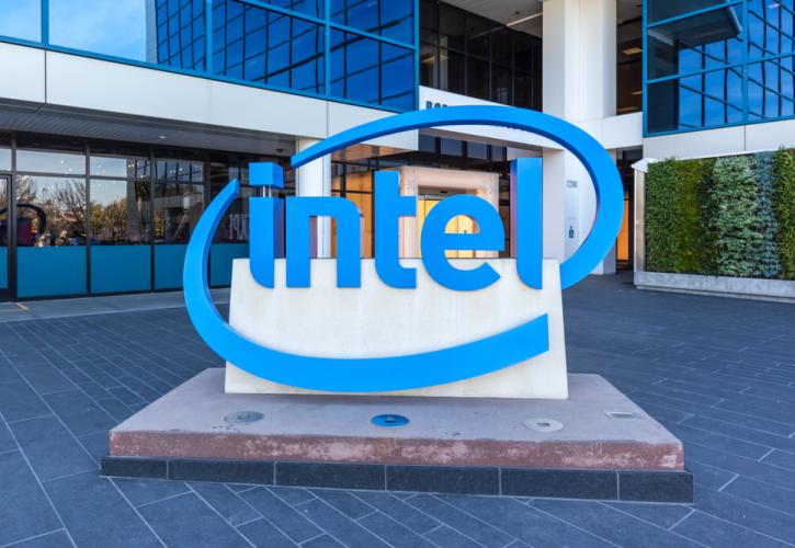 Intel: Χλιαρά τα αποτελέσματα β' τριμήνου -Θα συνεχιστεί η παγκόσμια έλλειψη ημιαγωγών