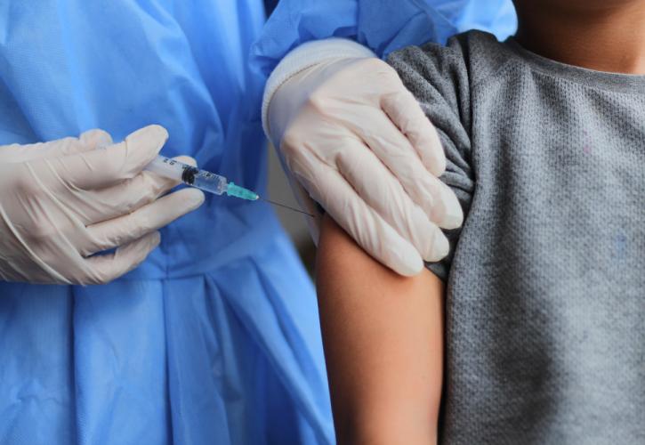 Κύπρος: Με αμείωτη ένταση συνεχίζονται οι εμβολιασμοί παιδιών 5 - 11 ετών