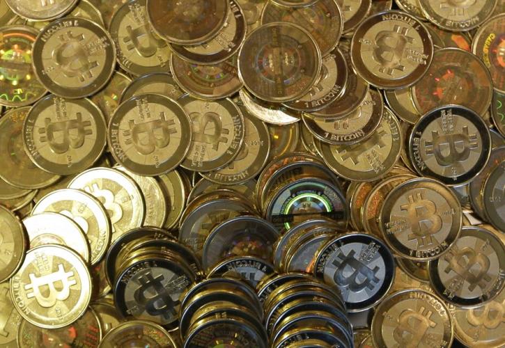 Ισχυρά κέρδη 5% για το bitcoin - Μία «ανάσα» από τα 50.000 δολάρια