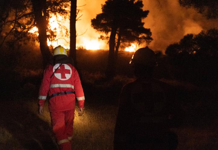 Ισπανία: Εκκενώνονται δύο πόλεις στην Ανδαλουσία λόγω των ανεξέλεγκτων πυρκαγιών