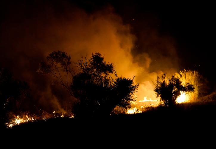 Αναζωπυρώσεις της φωτιάς γύρω από την Αρχαία Ολυμπία