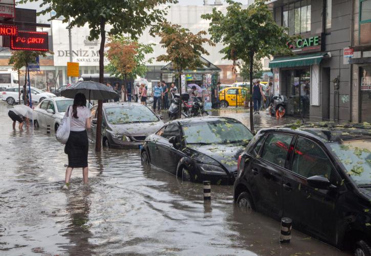 Στους 27 αυξήθηκε ο απολογισμός των νεκρών από τις πλημμύρες στην Τουρκία