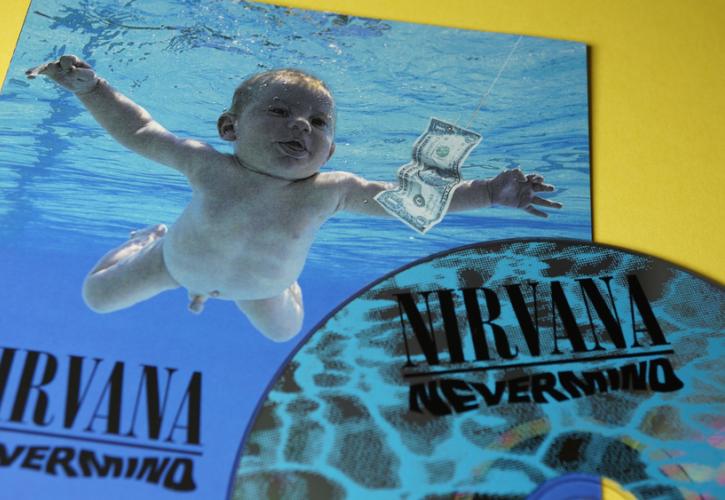 Το μωρό του "Nevermind" των Nirvana τους κατηγορεί για παιδική πορνογραφία